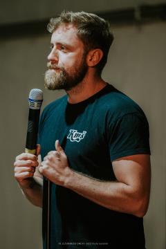 STAND UP (8 of 13)